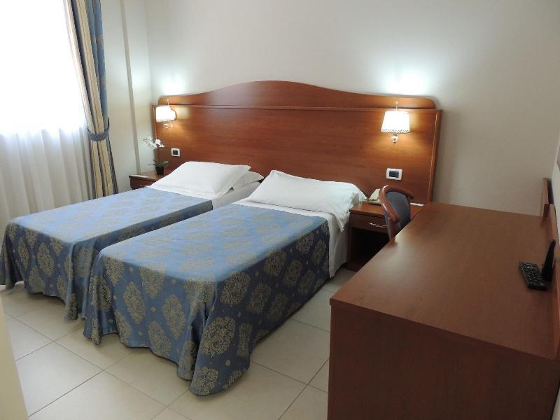 Hotel Rigolfo มอนคาลีเอรี ภายนอก รูปภาพ